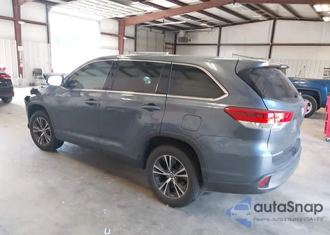 2018 Toyota Highlander Le from USA, damaged, VIN 5TDZARFH9JS039271